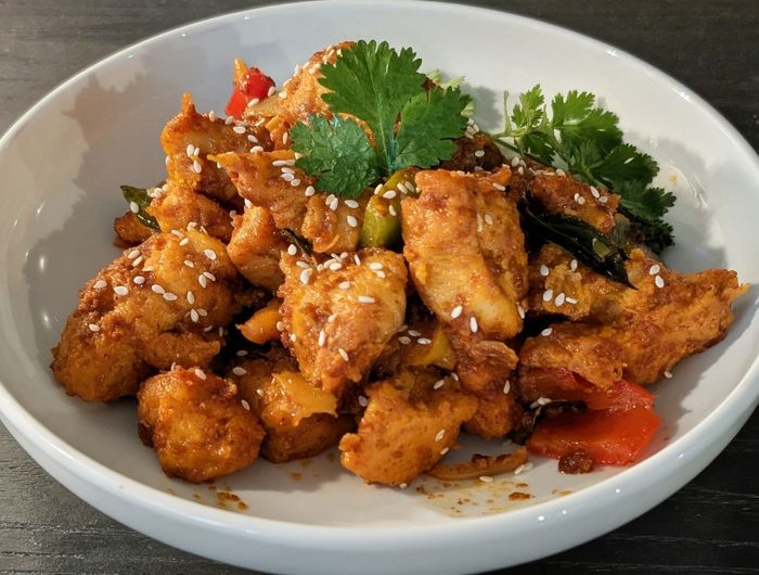 A plate of Kolkata-style chili chicken